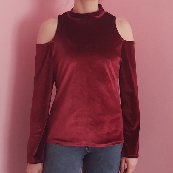Love by Chesley opened shoulder velvet red vine top. Size Xlarge - Picture 1 of 8